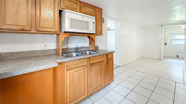 Building Photo - 5110 Old Cheney Hwy