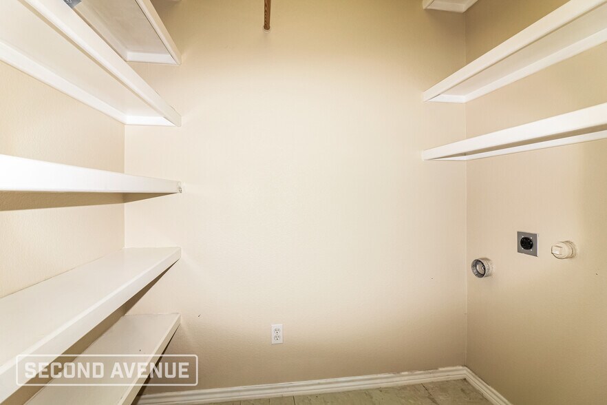 Building Photo - 7406 Lake Buchanan Ct