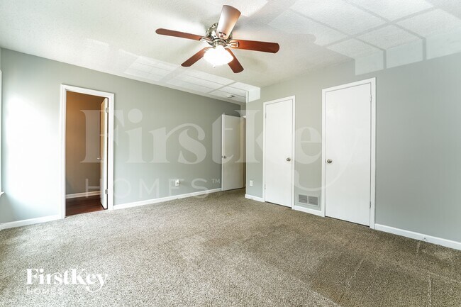 Building Photo - 5565 Westberry Ln