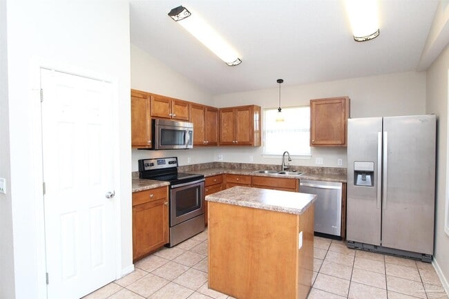 Building Photo - 7908 Cayenne Way