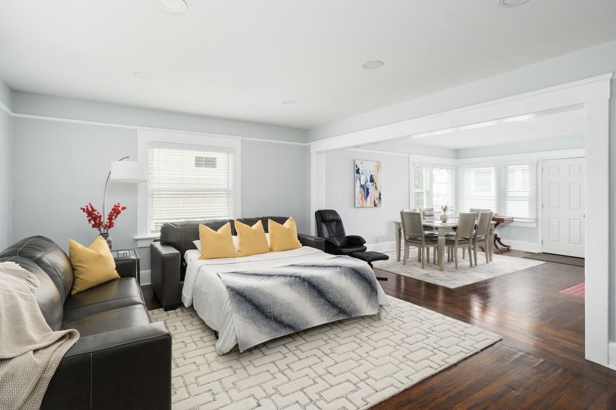 Building Photo - 2454 Union St