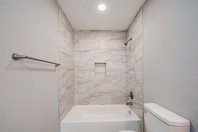 Building Photo - 1623 Cherry Ridge Dr