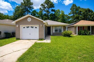 Building Photo - 3BR/2BA Southwest Pensacola Home with 1-Car Garage, Garden Tub Primary Suite & Convenient Access ...