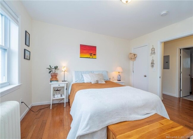 Building Photo - 115 Main St