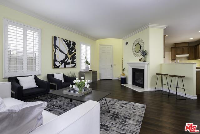 Building Photo - 120 The Village