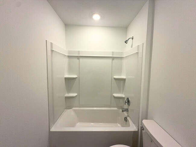 Building Photo - 6220 Sandpiper Ln