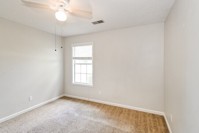 Building Photo - 10102 Fox Hunt Dr