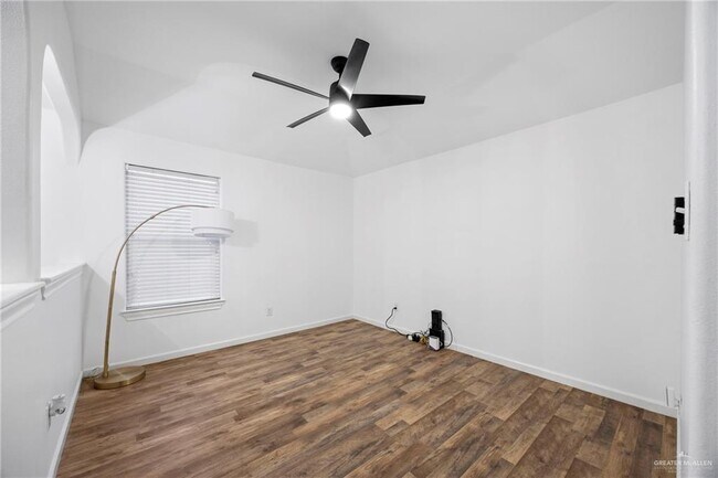 Building Photo - 25 Alvarado St