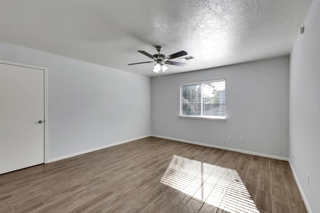 Building Photo - 28711 Atherstone St