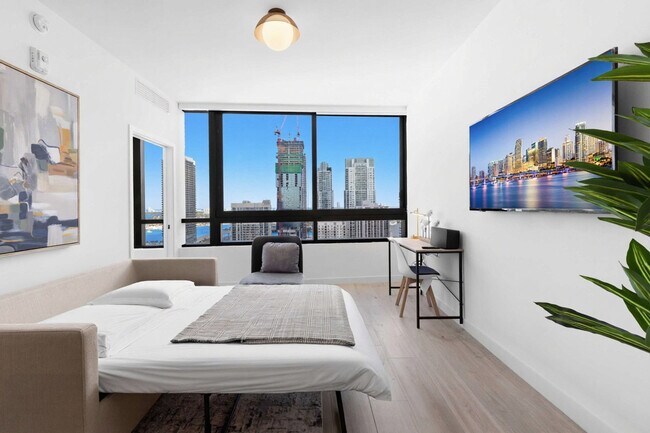 Building Photo - 225 N Miami Ave