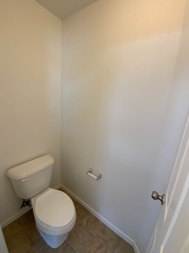 Building Photo - 3 Bedroom Single Story Home Available Near 98th St & Dennis Chavez SW!