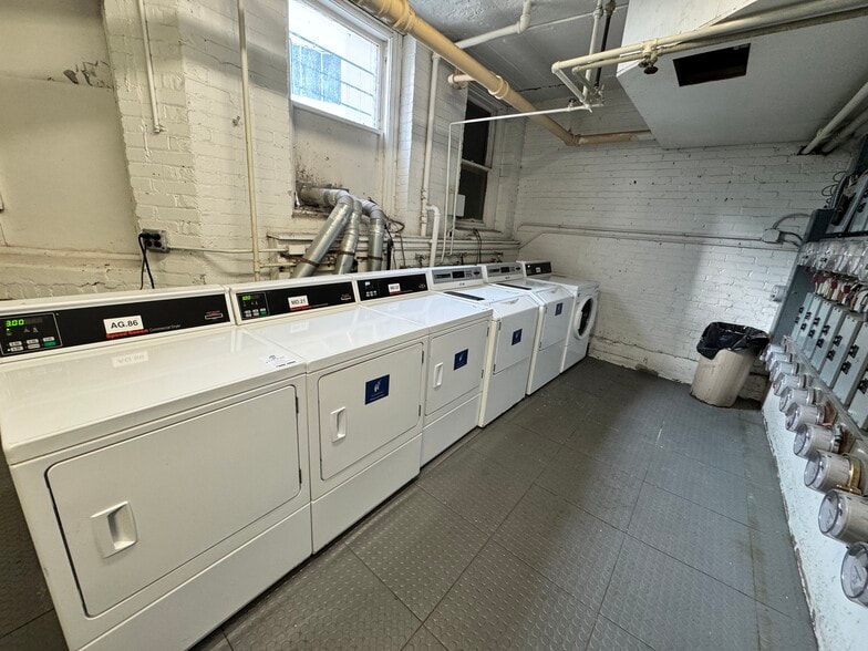 Building Photo - 1188 Commonwealth Ave