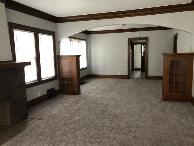 Building Photo - 3 bedroom home