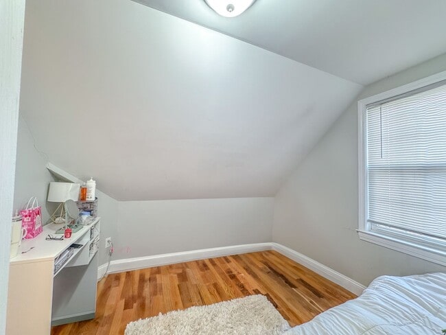 Building Photo - 79 Winchester Ave