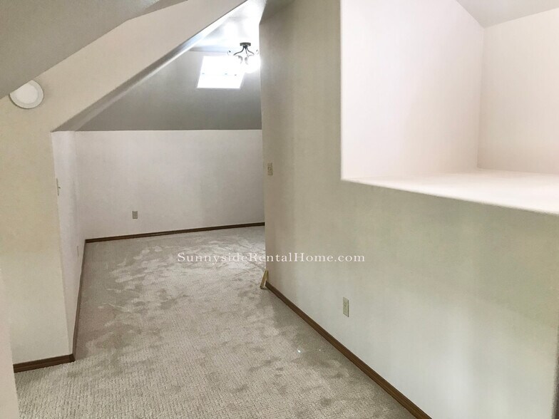 Building Photo - 2000 Sheller Rd