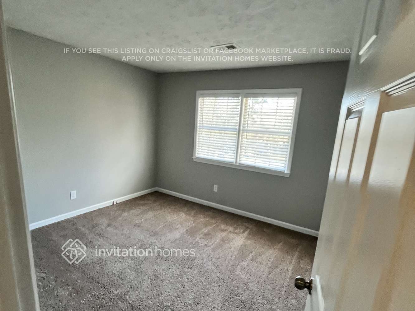 Building Photo - 230 Meadowood Ct