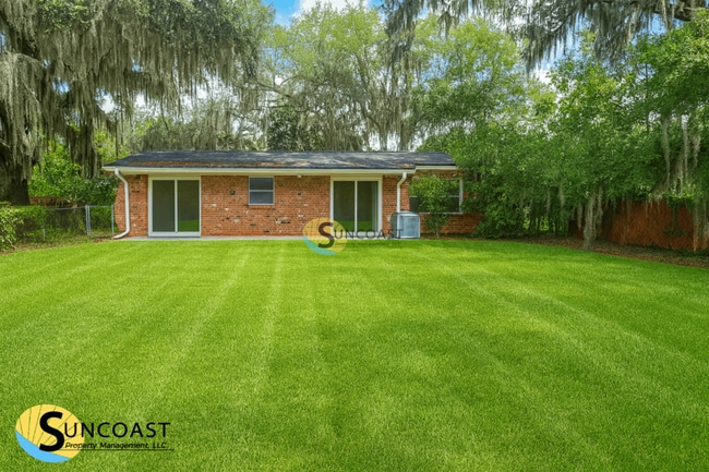 Building Photo - 5665 Enchanted Dr