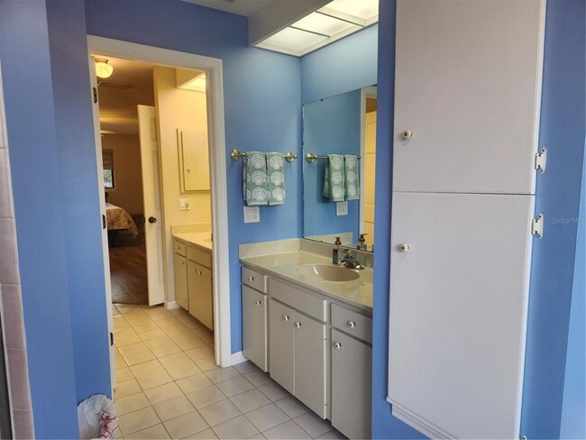 Building Photo - 3411 Avenida Madera