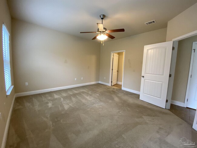 Building Photo - 2486 Redford Dr