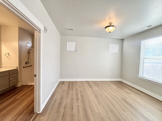 Building Photo - 13084 S Tortola Dr