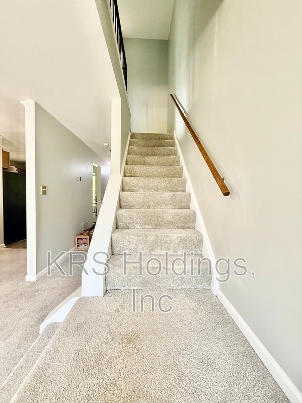 Building Photo - 4232 Stockbridge Dr