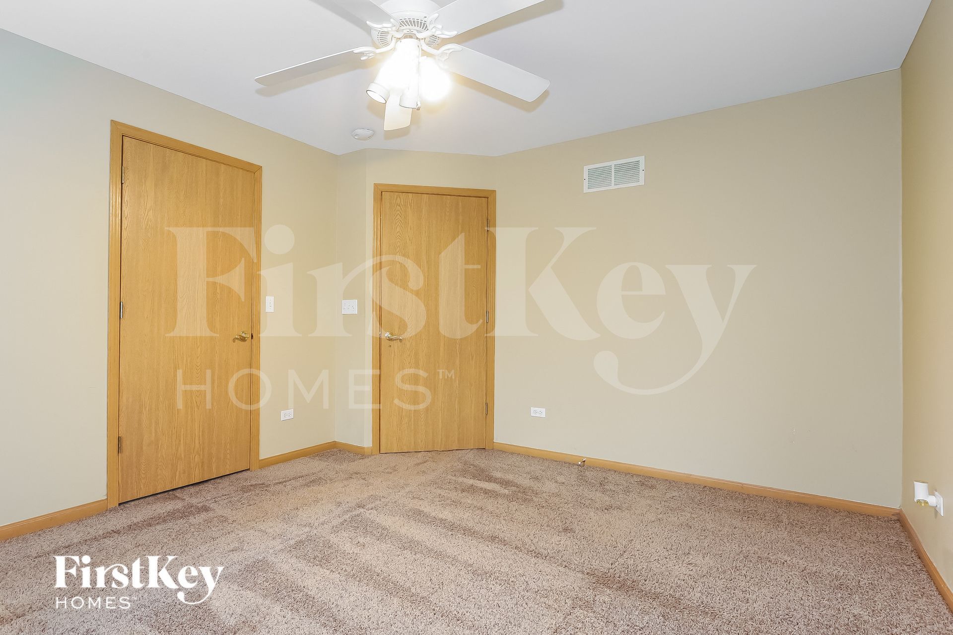 Building Photo - 3610 Forestview Dr