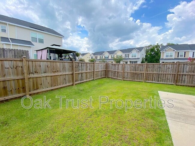 Building Photo - 9054 Parlor Dr