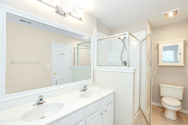 Building Photo - 860 S Insignia Ct