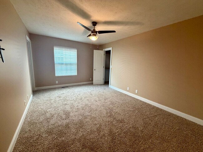 Building Photo - 3136 King Ridge Blvd