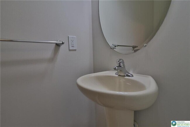 Building Photo - 311 McNair Dr