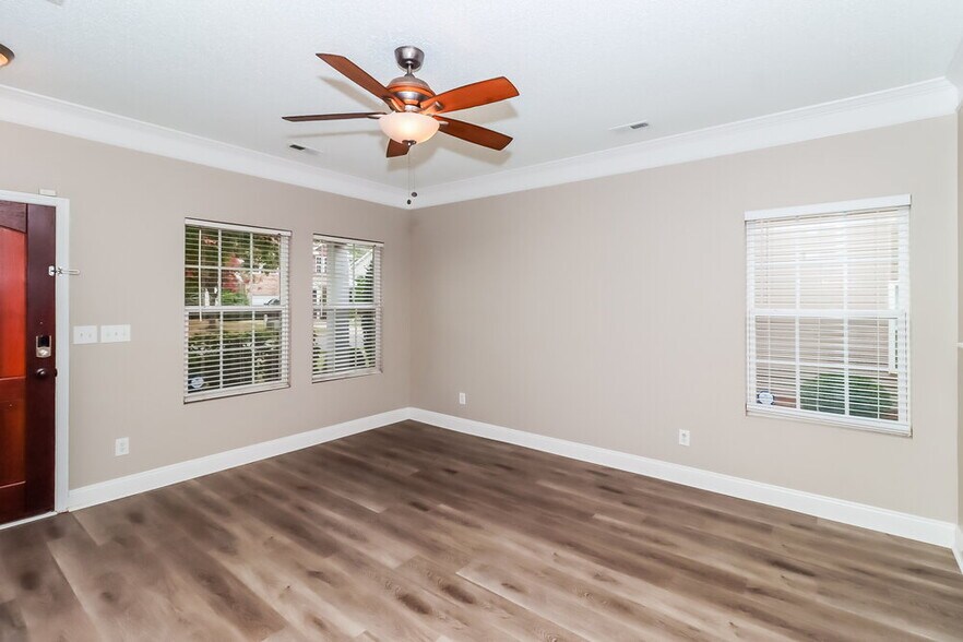 Building Photo - 12332 Cumberland Cove Dr