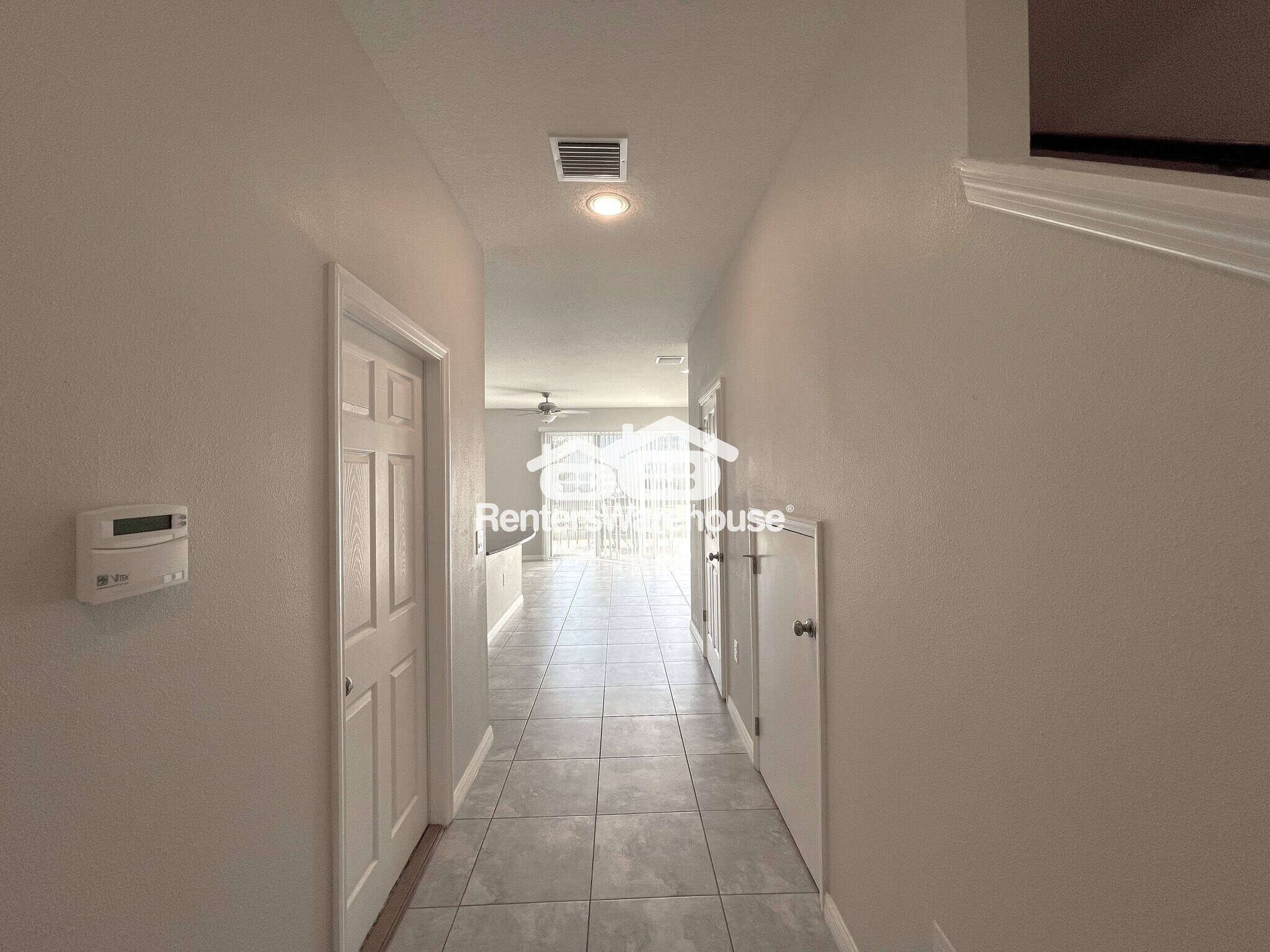 Building Photo - 7025 Grand Elm Dr