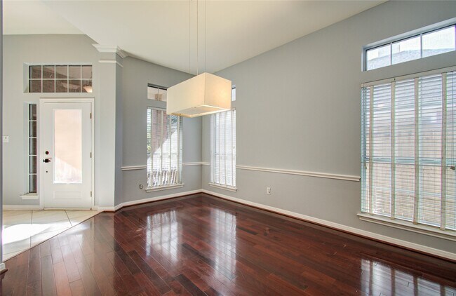 Building Photo - 14731 Raven Hollow Ln
