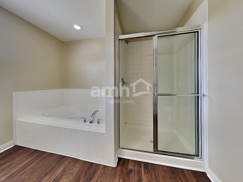 Building Photo - 8133 Darlene Ter