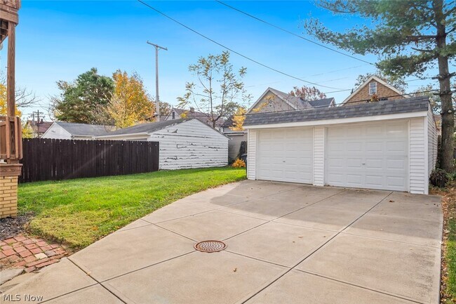 Building Photo - 14521 Garfield Ave