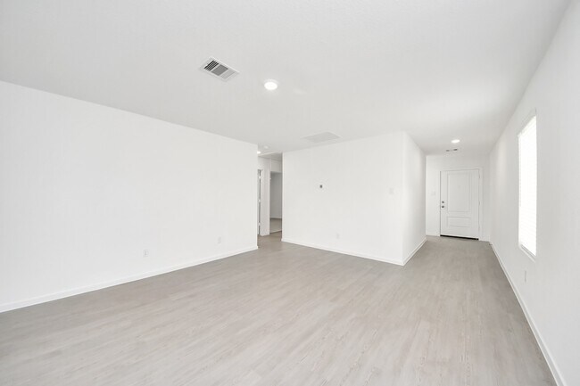 Building Photo - 311 Brandi Dr