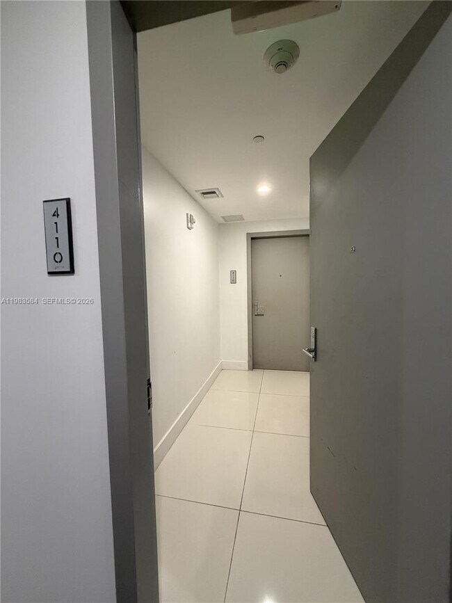 Building Photo - 488 NE 18th St