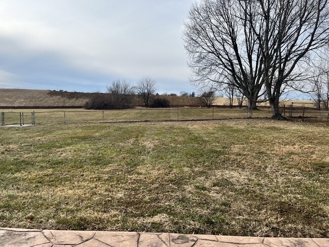 Building Photo - 10 Bowman Rd