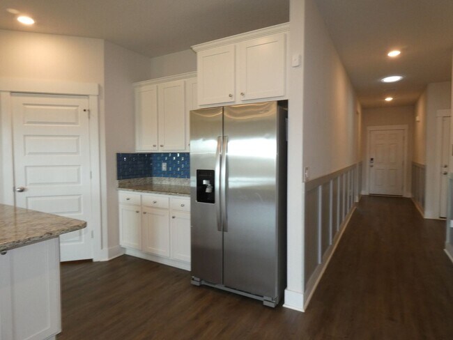 Building Photo - 4-Bedroom Craftsman-Style Home