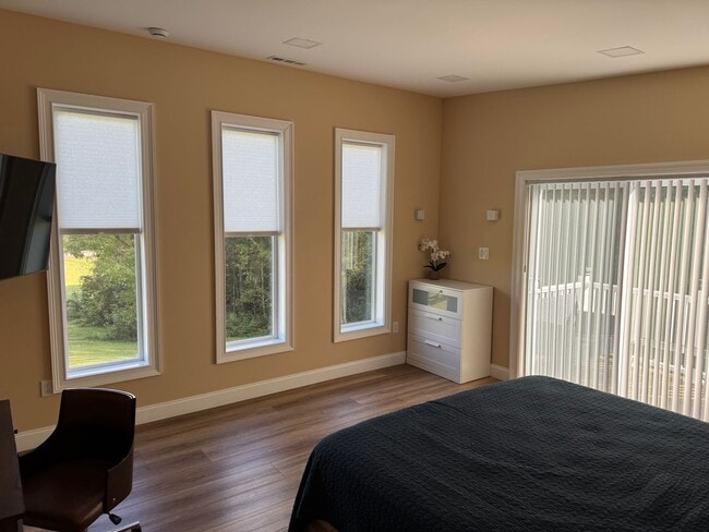 Building Photo - FIRST MONTH OF RENT FREE!!!!!!