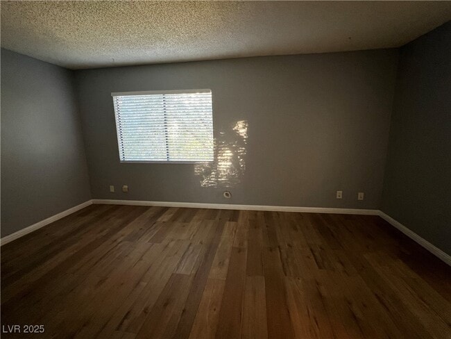 Building Photo - 301 Brookside Ln