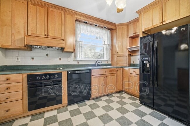 Building Photo - 9002 Michaux Ln