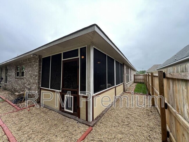 Building Photo - 18945 Corlis Grn Dr