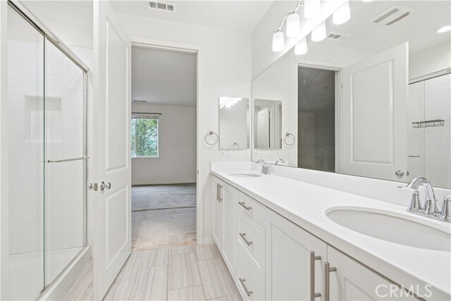 Building Photo - 4722 E Washington Ave