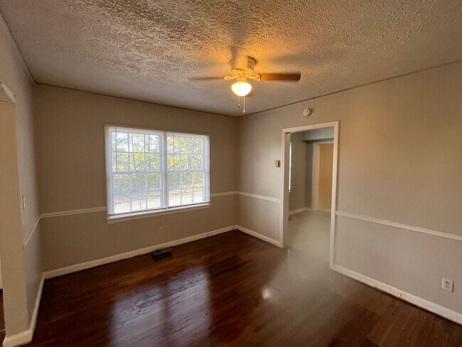 Building Photo - **ON HOLD**Near Ft. Benning/Columbus, GA 3 Bedroom / 2 Bathroom Home for Rent***