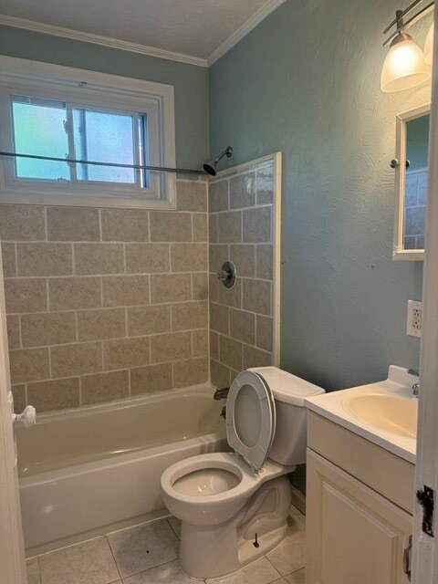 bathroom - 1411 Beechview Ave