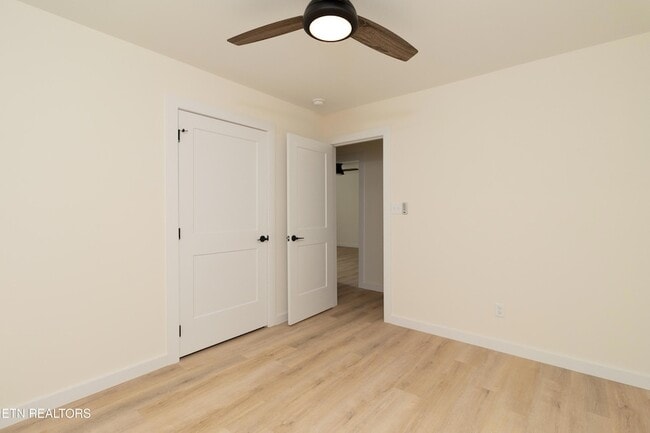 Building Photo - 205 Kingwood Rd