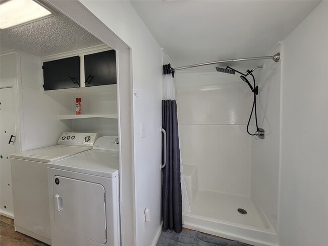 Building Photo - 1112 VZ Co Rd 1703