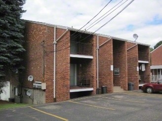 Building Photo - 120 Rothesay Ave