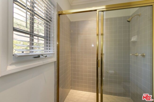 Building Photo - 1450 Cuesta Linda Dr